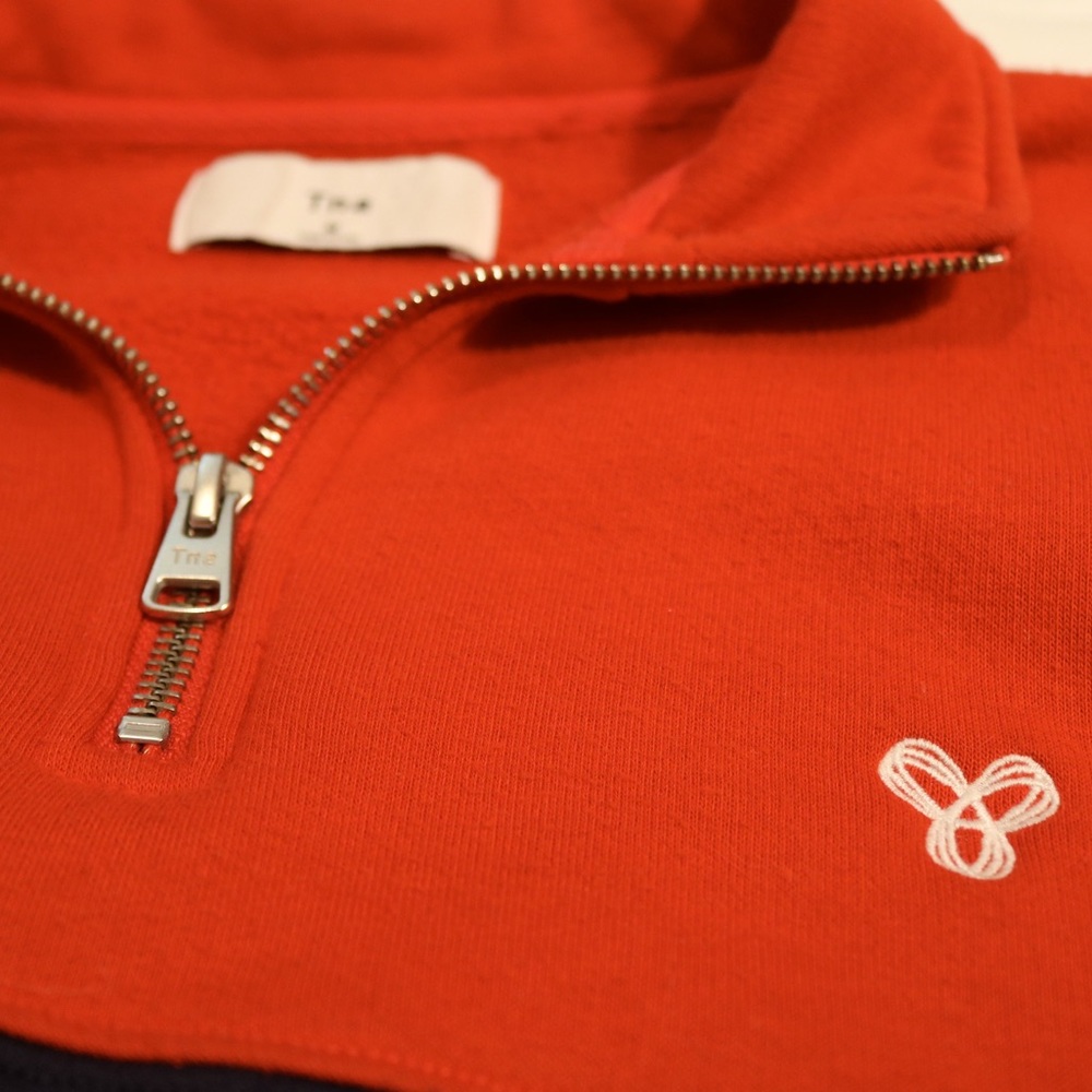 COPY - Rare TNA half zip